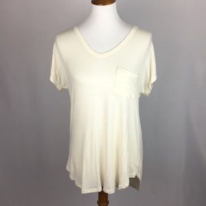 White v neck pocket tee